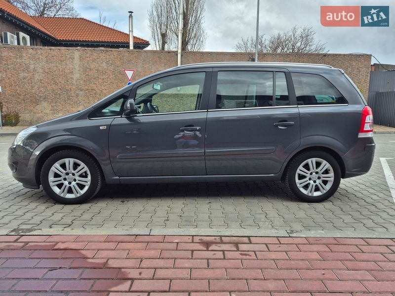 Мінівен Opel Zafira 2011 в Одесі