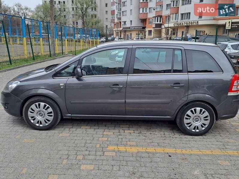Мінівен Opel Zafira 2010 в Вінниці