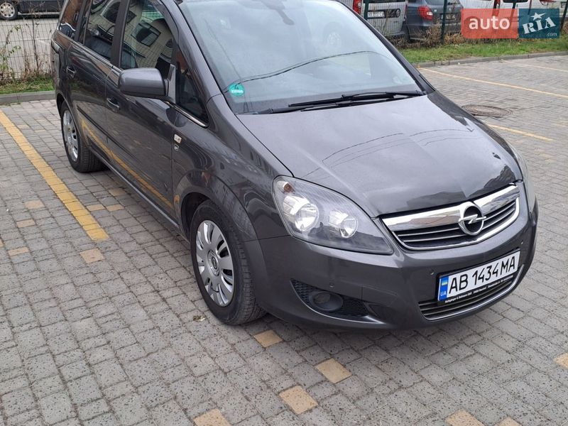 Мінівен Opel Zafira 2010 в Вінниці