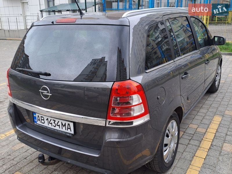 Мінівен Opel Zafira 2010 в Вінниці