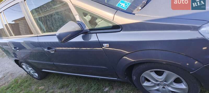 Мінівен Opel Zafira 2012 в Христинівці