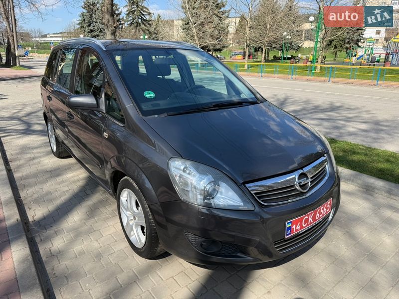 Минивэн Opel Zafira 2009 в Могилев-Подольске