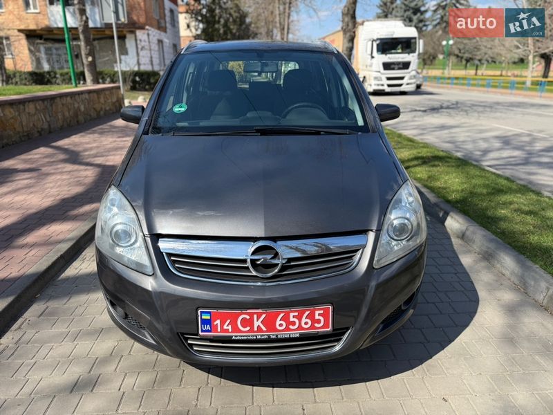 Минивэн Opel Zafira 2009 в Могилев-Подольске