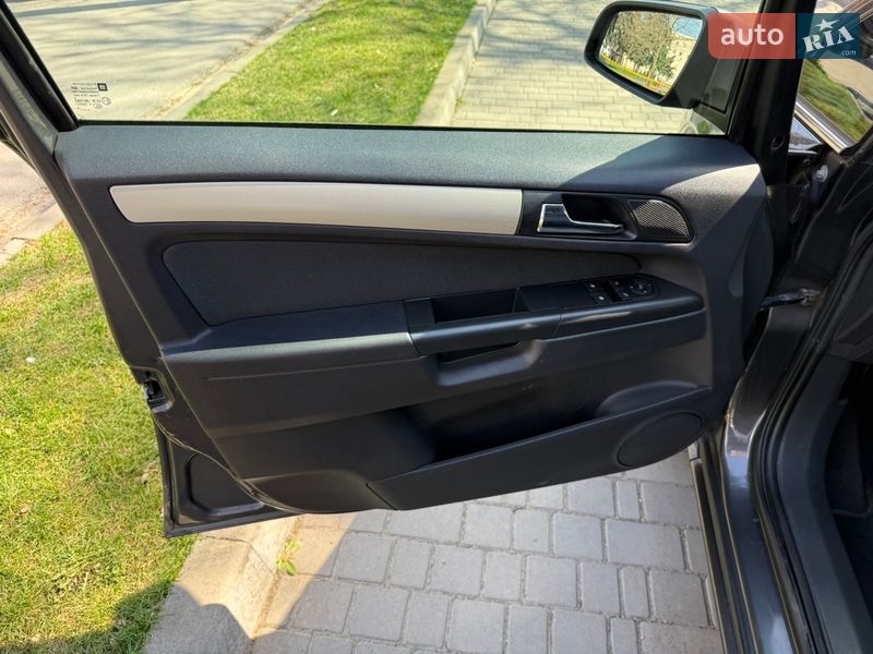 Минивэн Opel Zafira 2009 в Могилев-Подольске