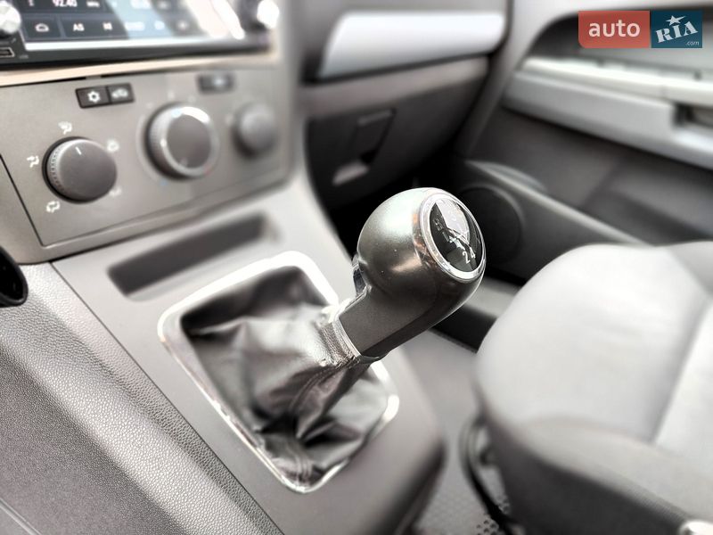 Минивэн Opel Zafira 2007 в Киеве фото 39 Минивэн Opel Zafira 2007 в Киеве