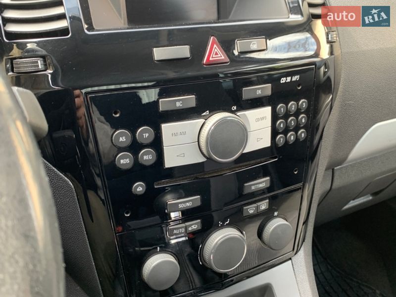 Мінівен Opel Zafira 2011 в Лебедині