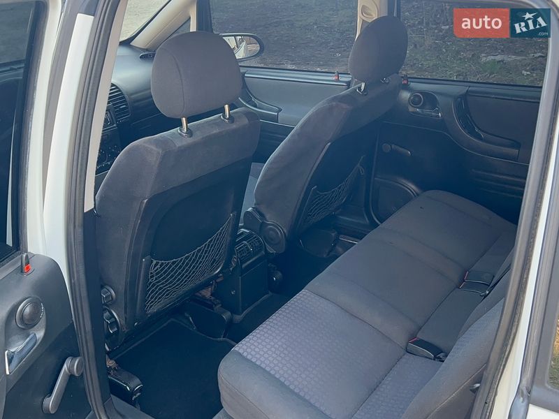 Мінівен Opel Zafira 2003 в Теребовлі фото 13 Мінівен Opel Zafira 2003 в Теребовлі