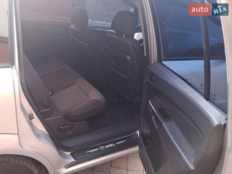 Минивэн Opel Zafira 2008 в Ивано-Франковске фото 10 Минивэн Opel Zafira 2008 в Ивано-Франковске