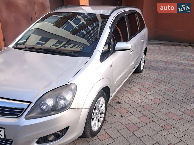 Минивэн Opel Zafira 2008 в Ивано-Франковске фото 2 Минивэн Opel Zafira 2008 в Ивано-Франковске