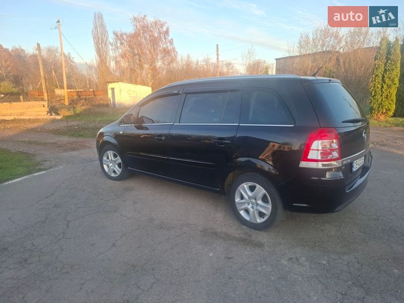 Минивэн Opel Zafira 2011 в Нежине
