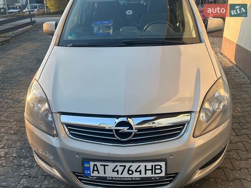 Opel Zafira 2010