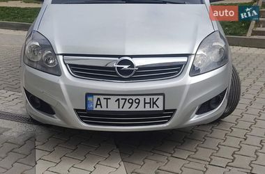 Минивэн Opel Zafira 2008 в Ивано-Франковске