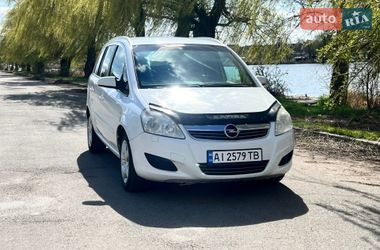 Минивэн Opel Zafira 2008 в Ракитном