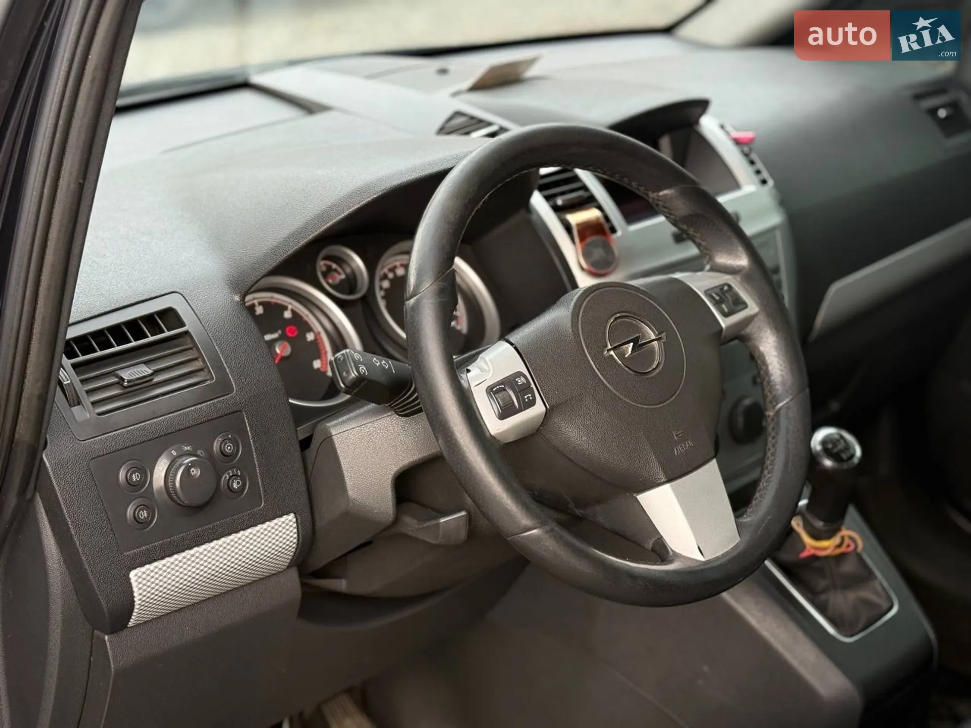 2010 Opel Zafira - мініатюра 20