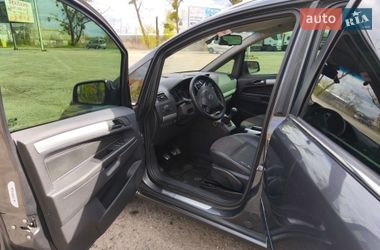 Минивэн Opel Zafira 2010 в Киеве