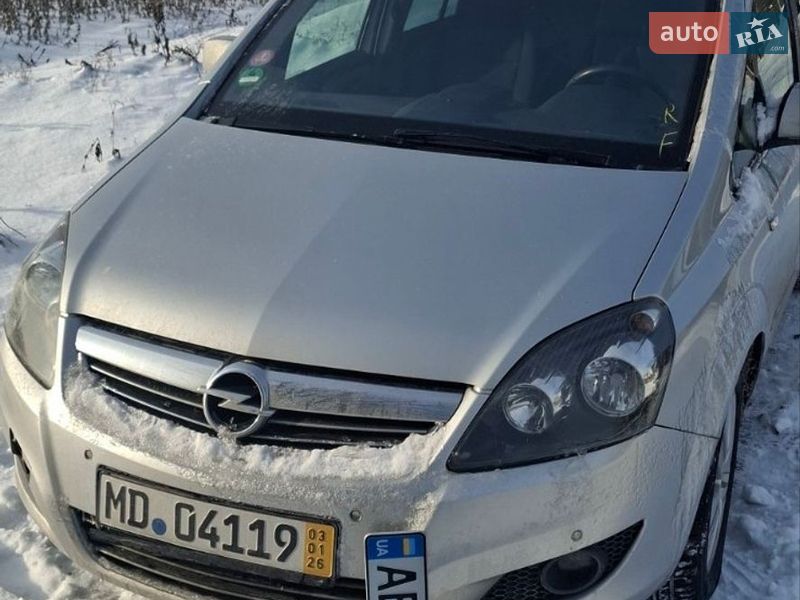 Opel Zafira 2011