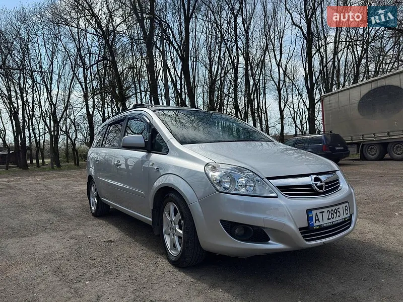 Opel Zafira 2013