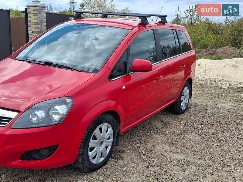 Opel Zafira 2011