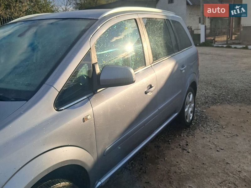 Opel Zafira 2009