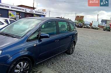 Минивэн Opel Zafira 2007 в Сарнах