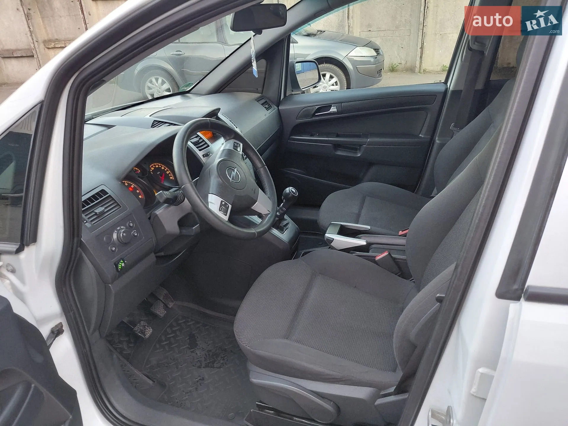 2010 Opel Zafira - мініатюра 10