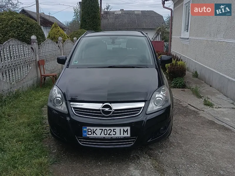 Opel Zafira 2012