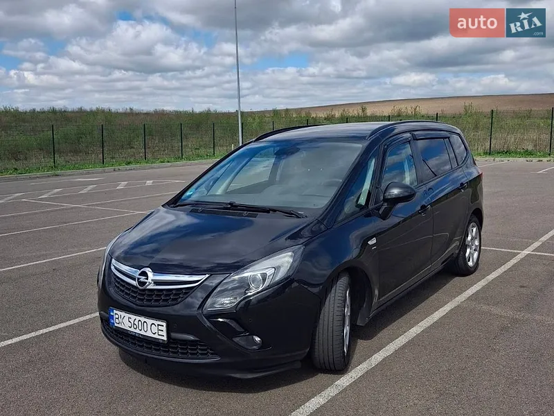 Opel Zafira 2016