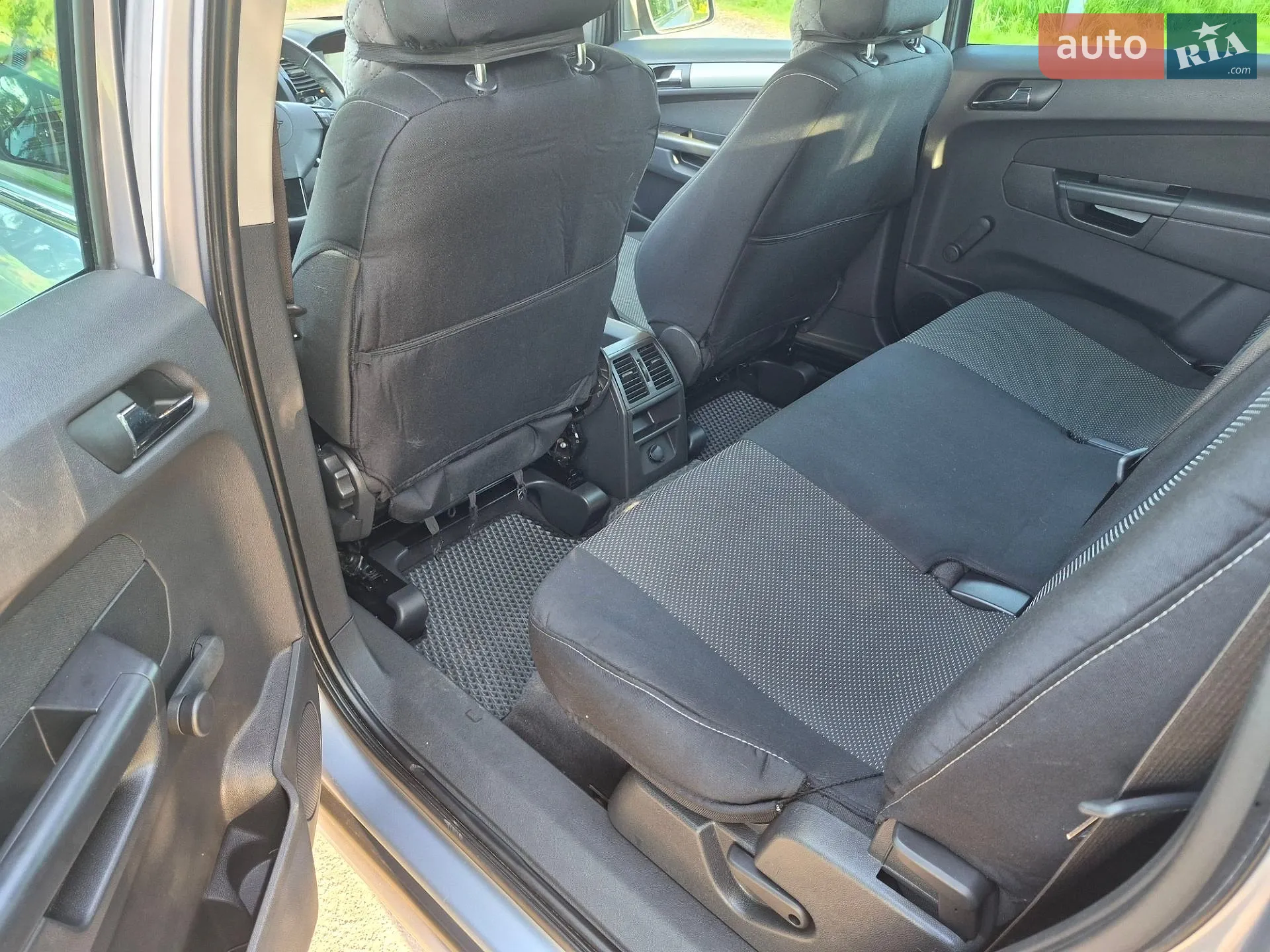2010 Opel Zafira - мініатюра 8
