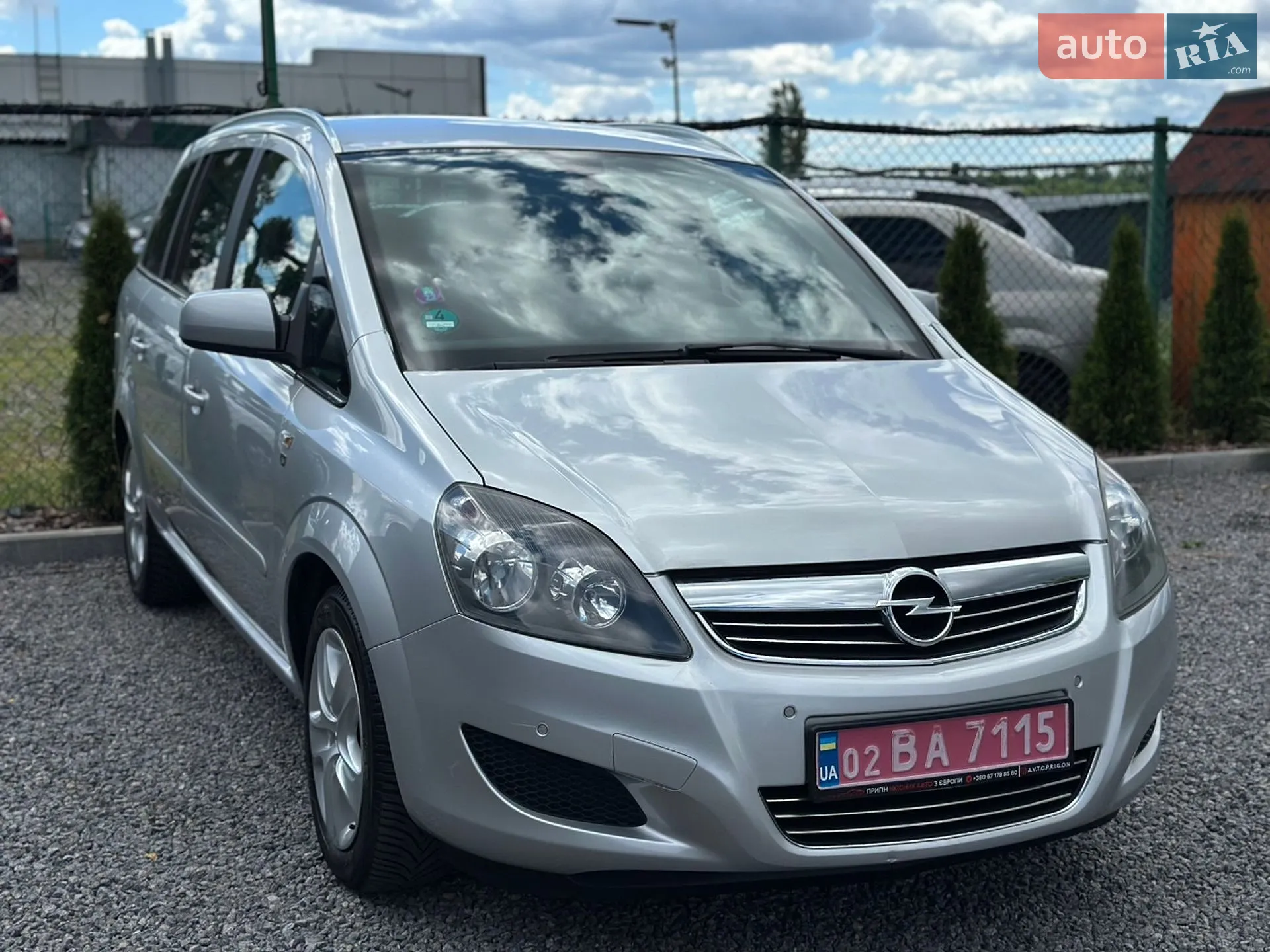 2010 Opel Zafira - мініатюра 2