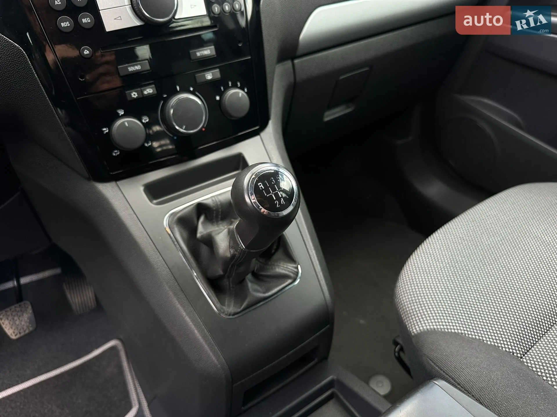 2010 Opel Zafira - мініатюра 35