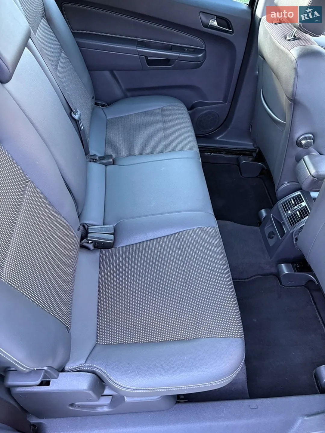 2011 Opel Zafira - мініатюра 41