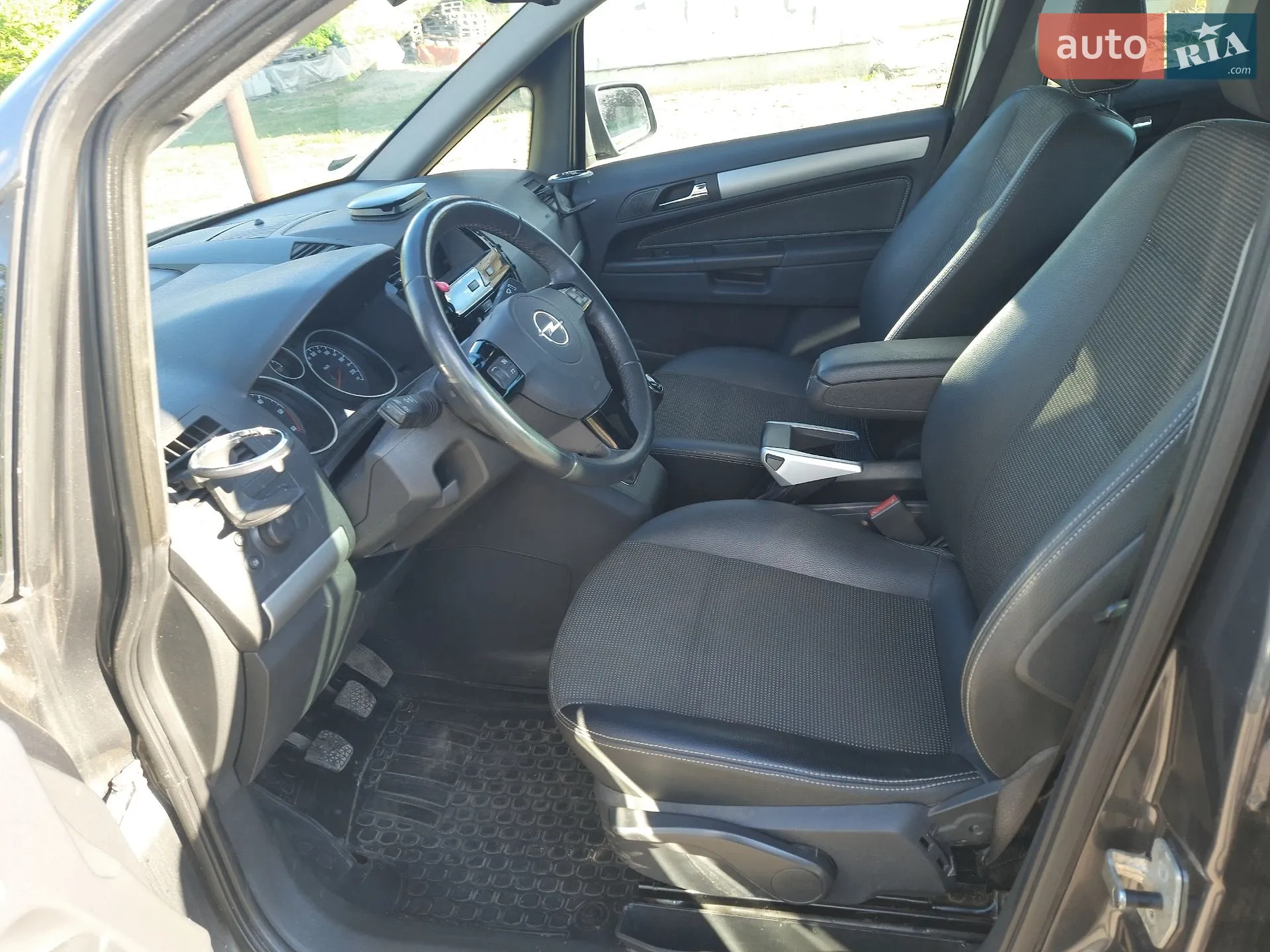 2010 Opel Zafira - мініатюра 21