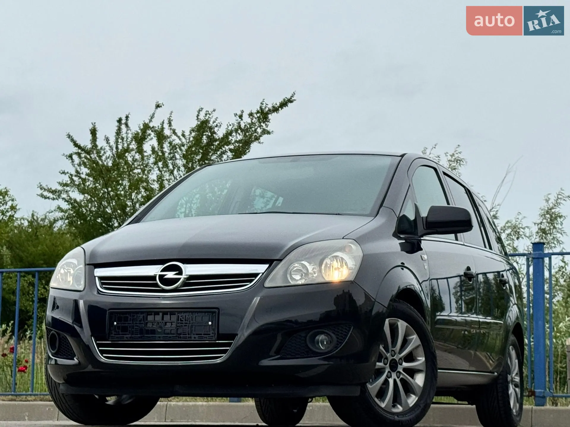 2011 Opel Zafira - фото 1