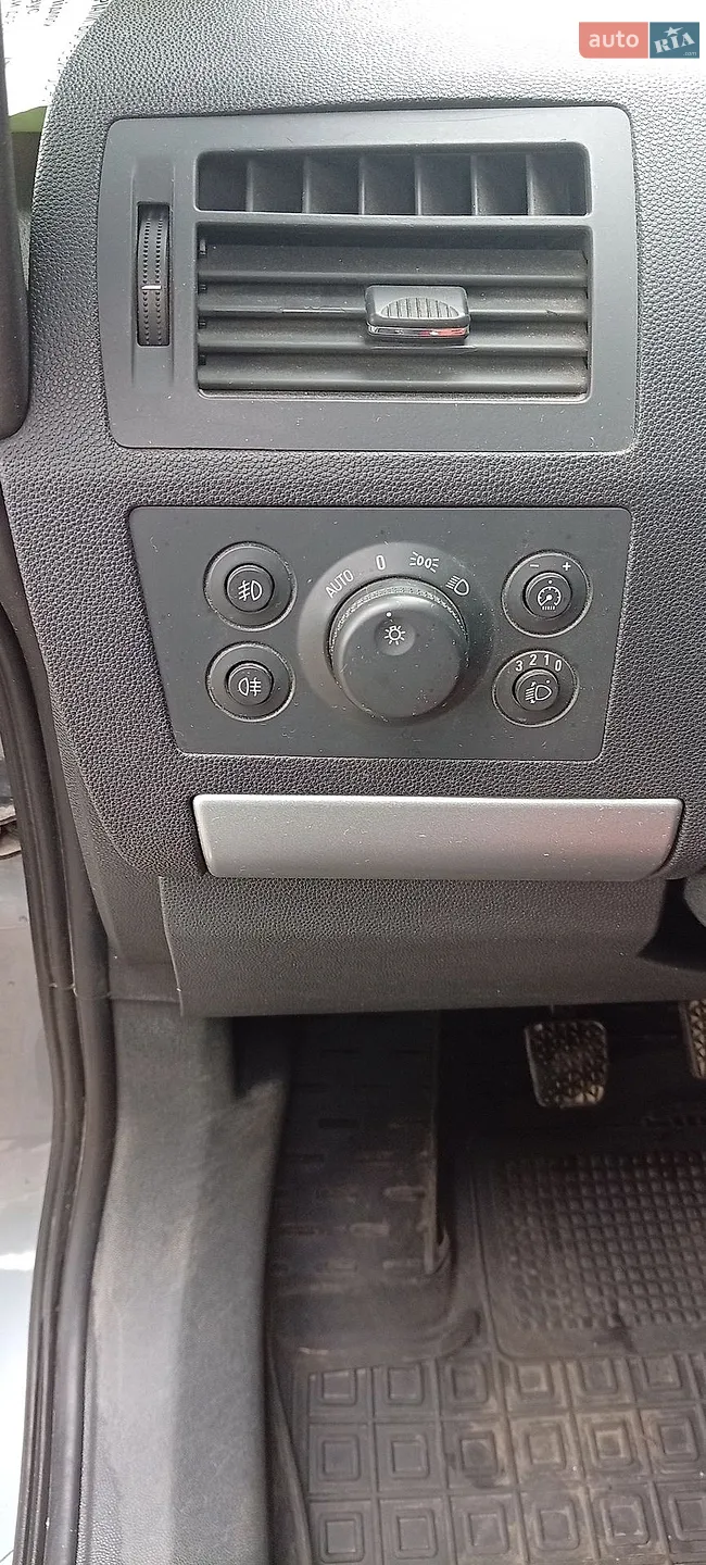 2010 Opel Zafira - мініатюра 17