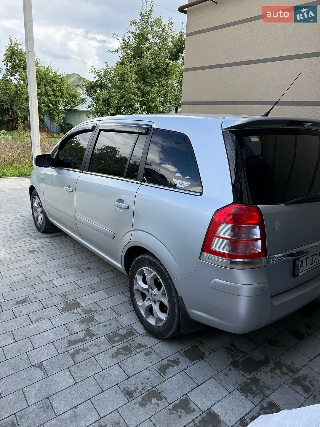 2011 Opel Zafira - мініатюра 2