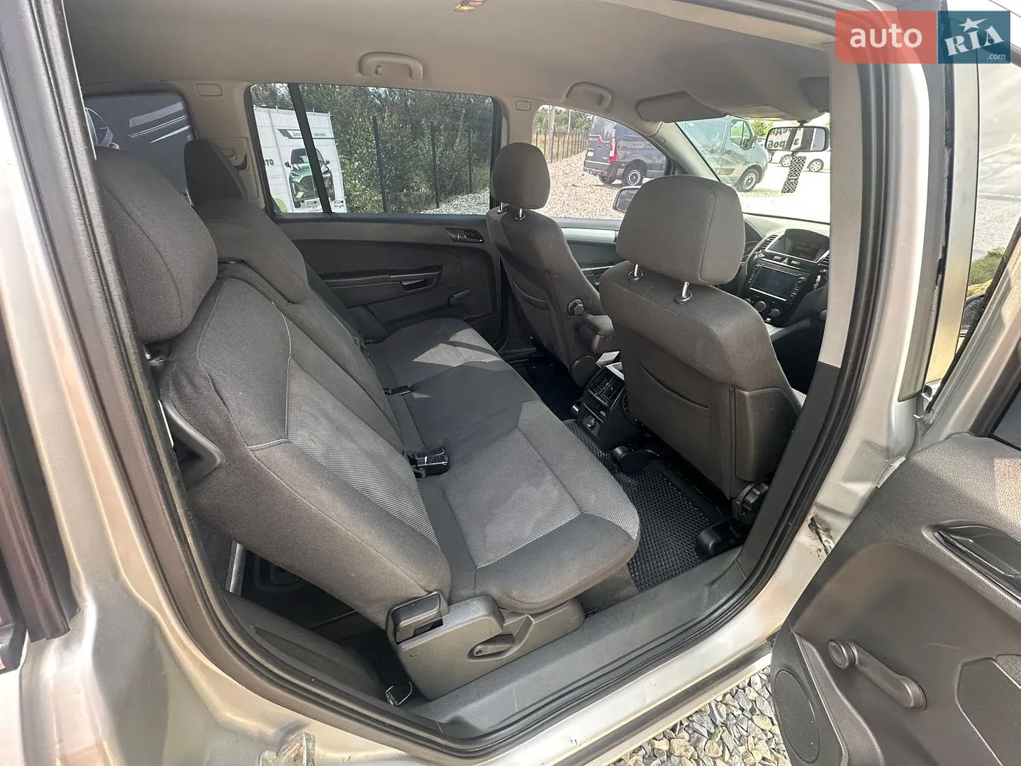 2010 Opel Zafira - мініатюра 21