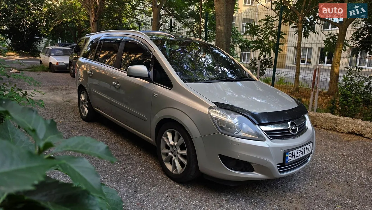 2010 Opel Zafira - мініатюра 16