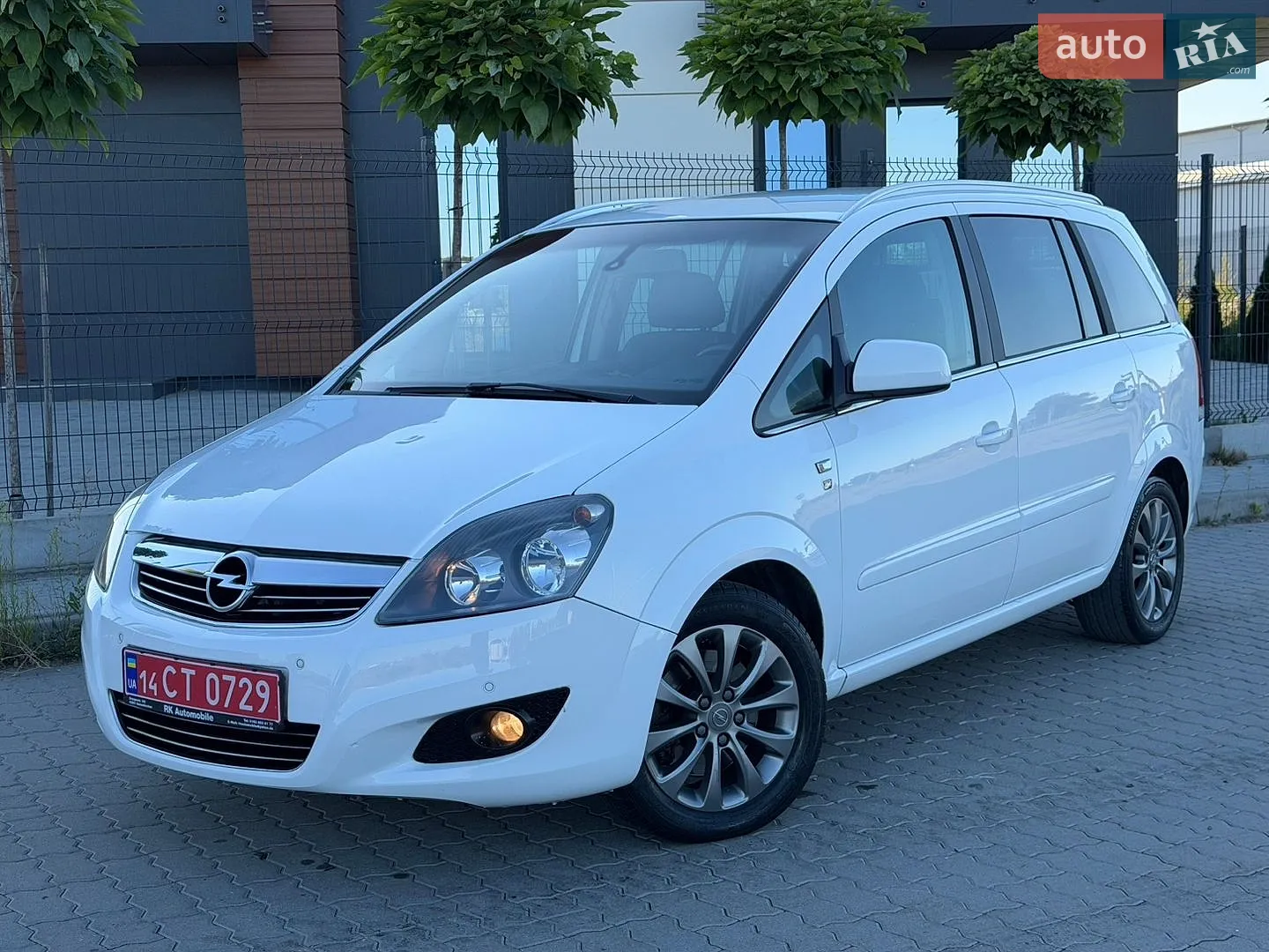 2010 Opel Zafira - мініатюра 11
