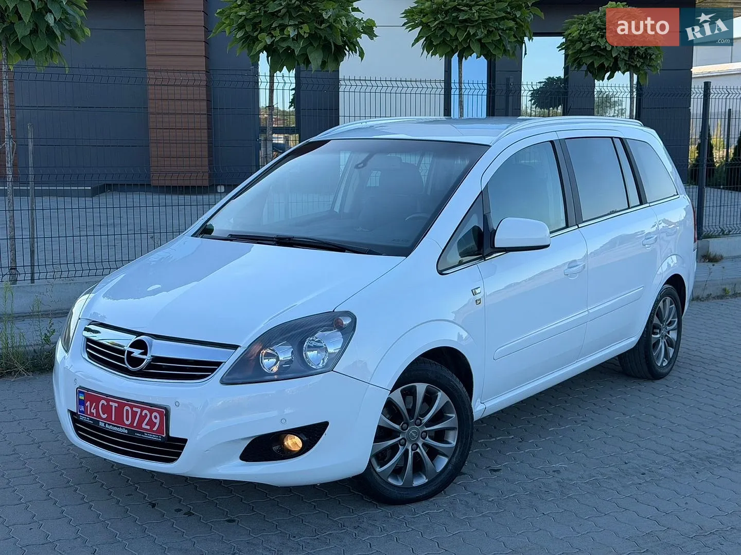 2010 Opel Zafira - фото 1