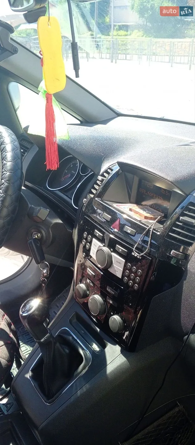 2010 Opel Zafira - мініатюра 11