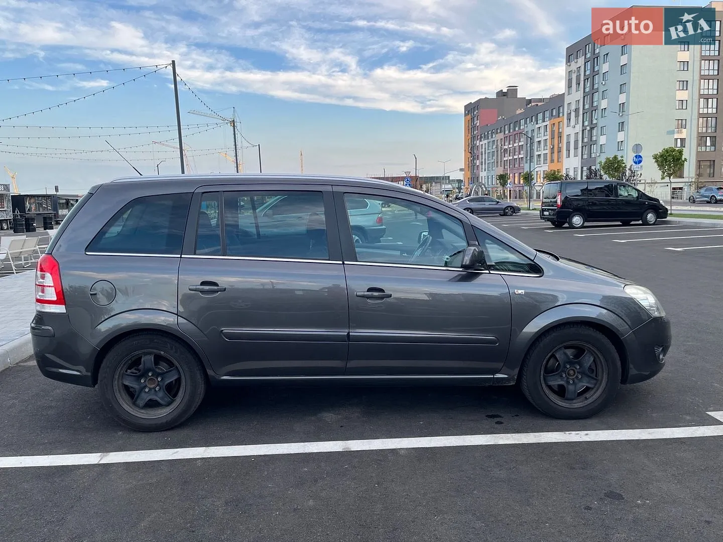 2010 Opel Zafira - мініатюра 2