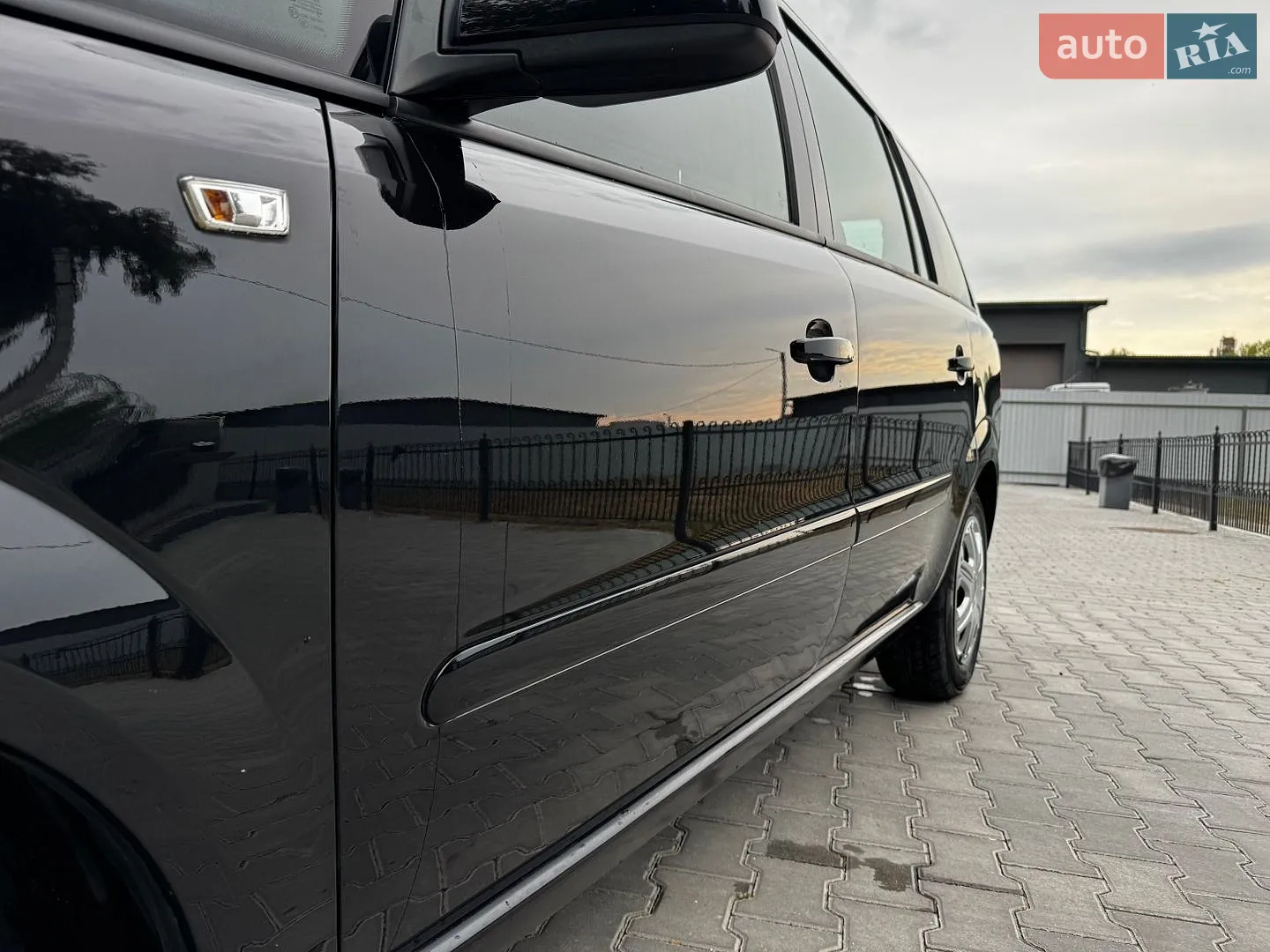 2010 Opel Zafira - мініатюра 30