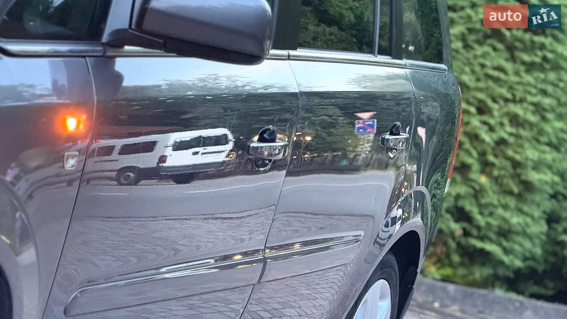 2010 Opel Zafira - мініатюра 11