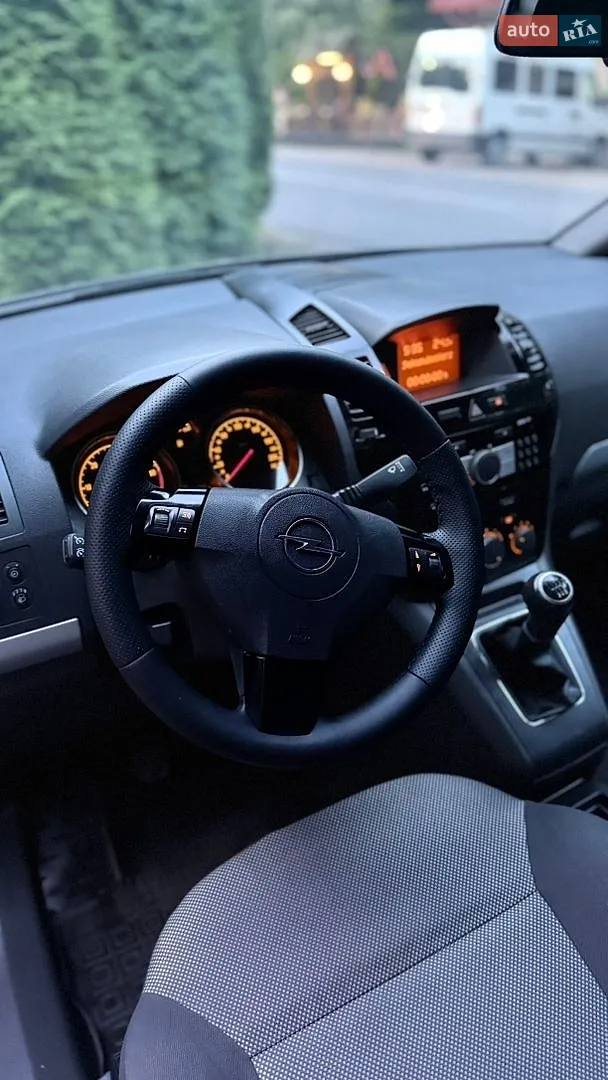 2010 Opel Zafira - мініатюра 26