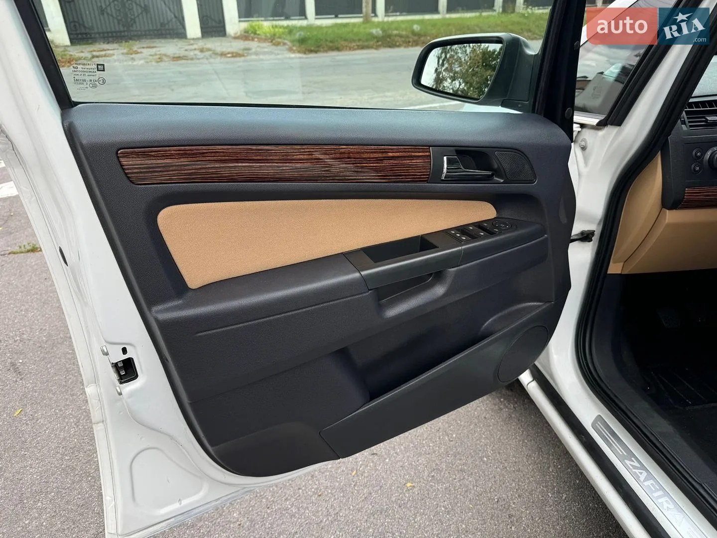 2010 Opel Zafira - мініатюра 28