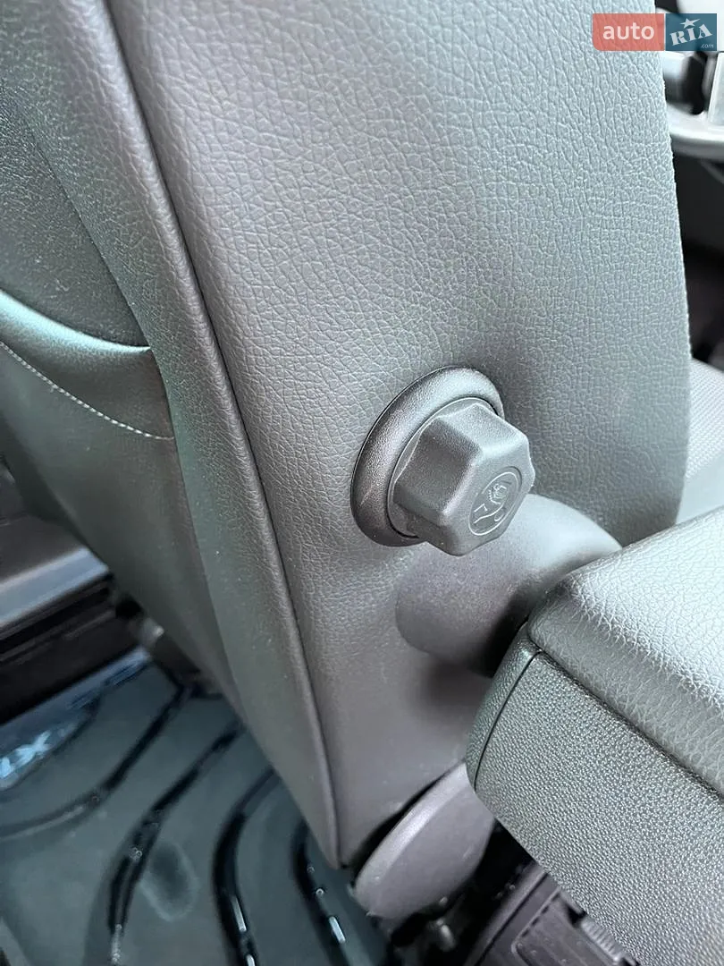 2010 Opel Zafira - мініатюра 32