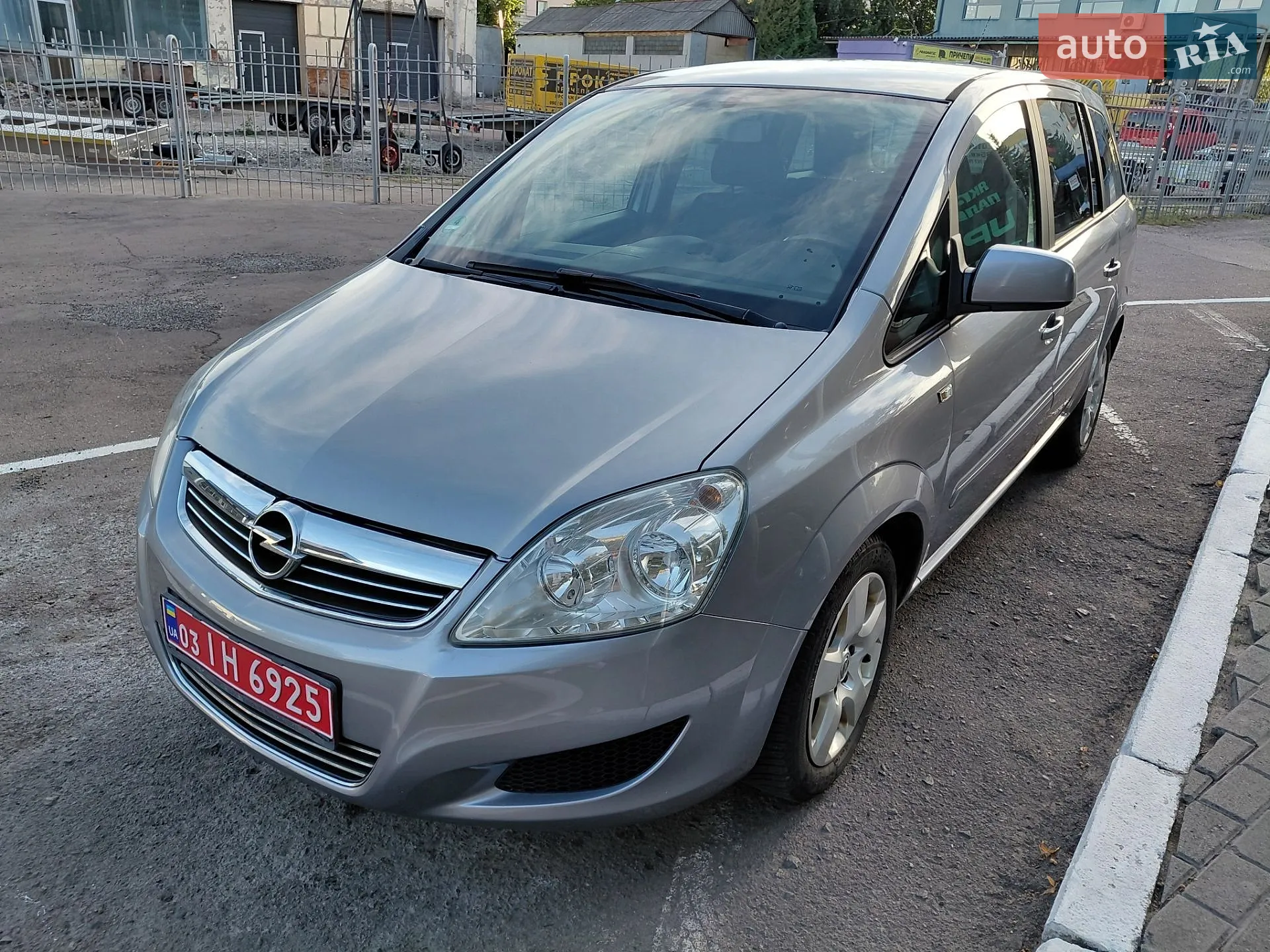 2010 Opel Zafira - фото 1