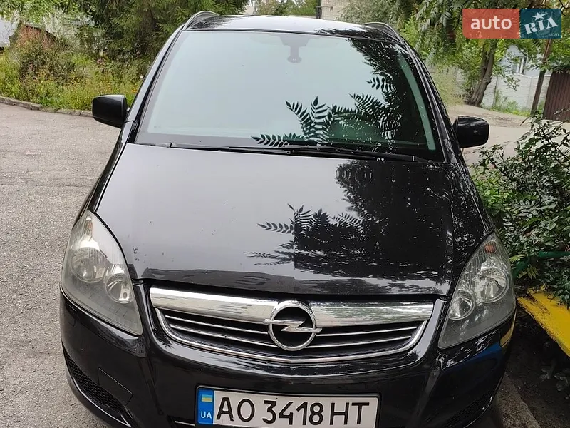 Opel Zafira 2011