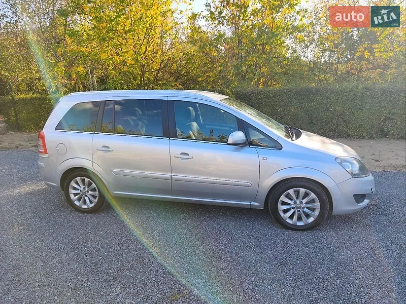 Opel Zafira 2013