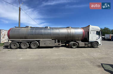 Цистерна напівпричіп Pacton TXD 2003 в 